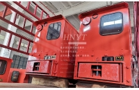 黑龍江客戶定制的5噸湘潭蓄電池電機(jī)車發(fā)貨